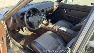 Porsche 944 1983
