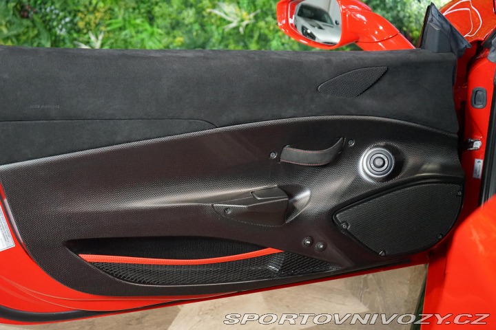 Ferrari 488 Pista Lift Carbon Navi Zá 2020