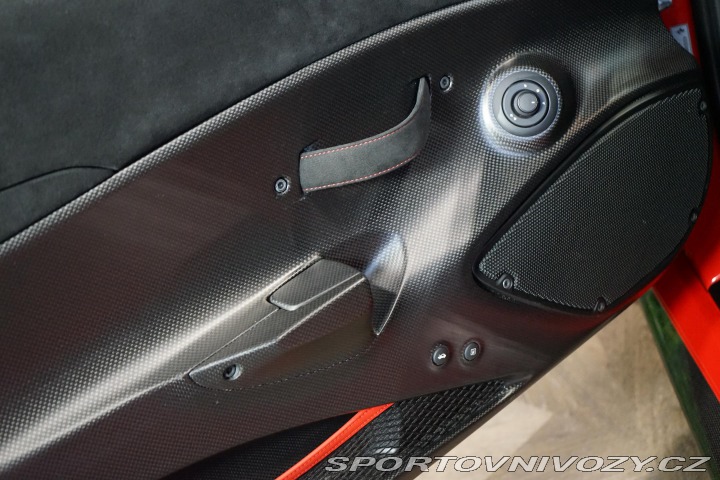 Ferrari 488 Pista Lift Carbon Navi Zá 2020