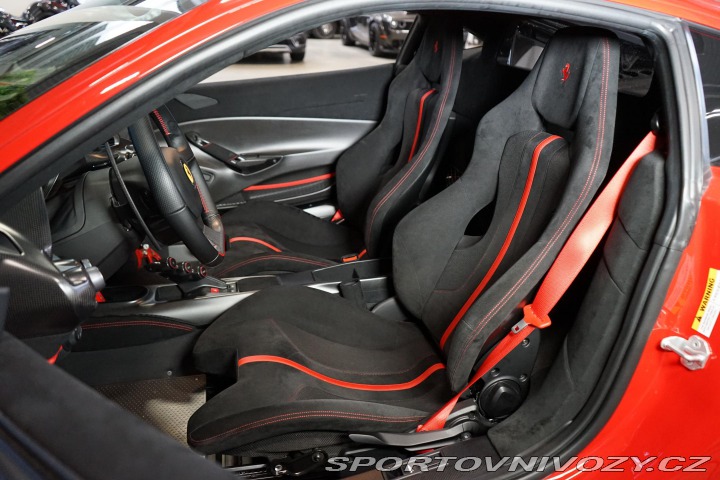 Ferrari 488 Pista Lift Carbon Navi Zá 2020