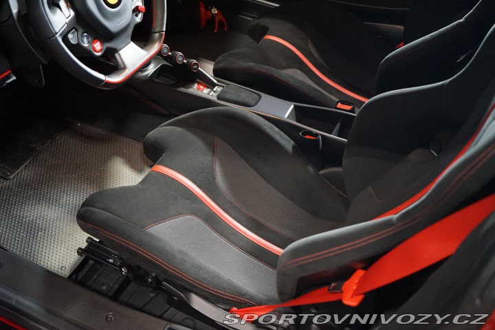 Ferrari 488 Pista Lift Carbon Navi Zá 2020