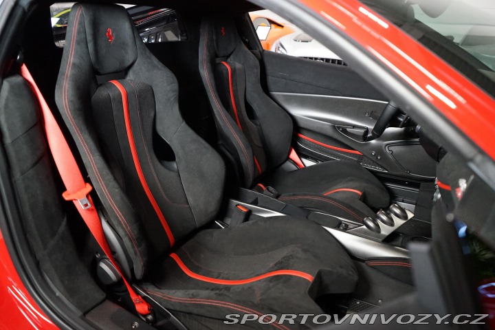 Ferrari 488 Pista Lift Carbon Navi Zá 2020