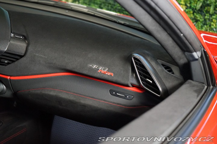 Ferrari 488 Pista Lift Carbon Navi Zá 2020