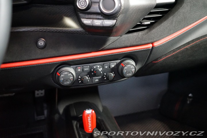 Ferrari 488 Pista Lift Carbon Navi Zá 2020