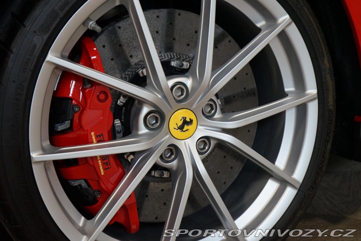 Ferrari 488 Pista Lift Carbon Navi Zá 2020