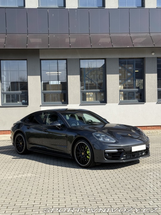 Porsche Panamera 4 E-Hybrid 2020