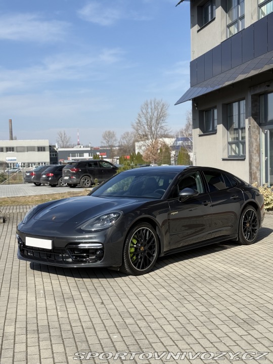 Porsche Panamera 4 E-Hybrid 2020