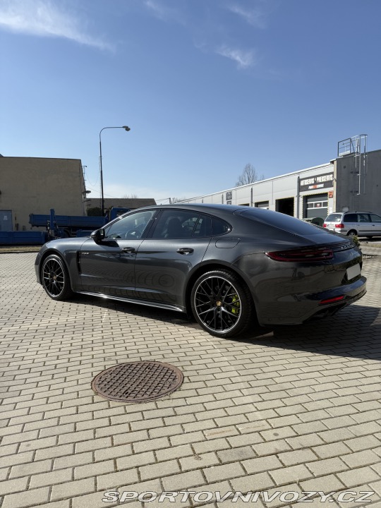 Porsche Panamera 4 E-Hybrid 2020