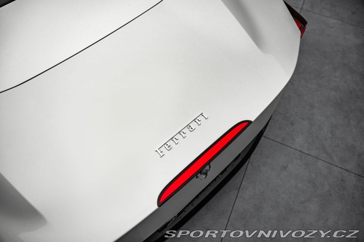 Ferrari Portofino SK 1800