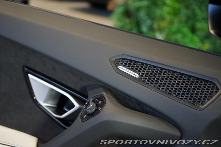 Lamborghini Huracán EVO Spyder AWD Lift Záruk 2023