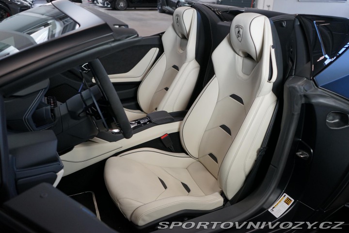 Lamborghini Huracán EVO Spyder AWD Lift Záruk 2023