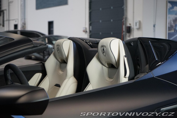 Lamborghini Huracán EVO Spyder AWD Lift Záruk 2023