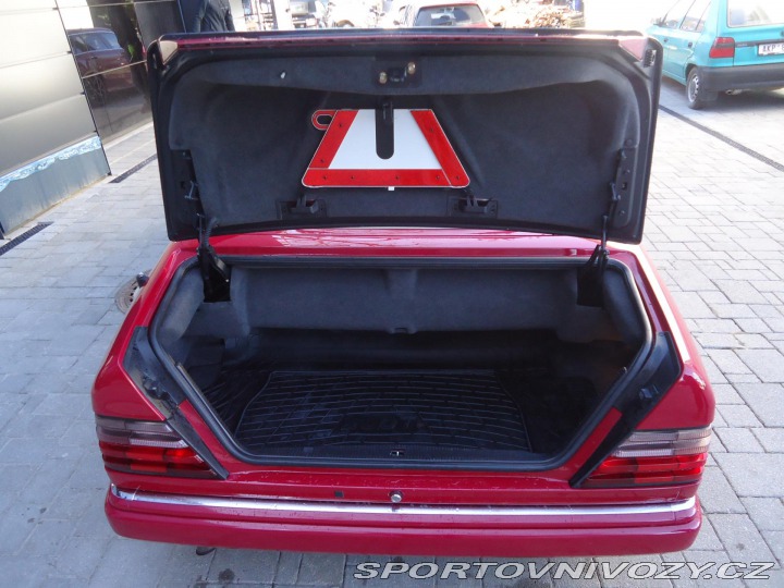 Mercedes-Benz Ostatní modely 124 E200 kabriolet 1995