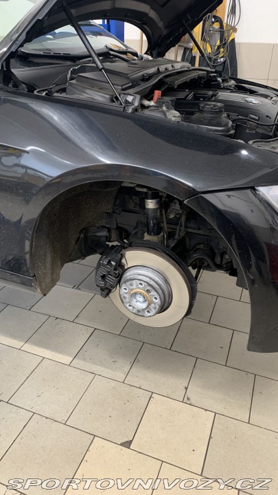BMW 3 325xi E92 2009
