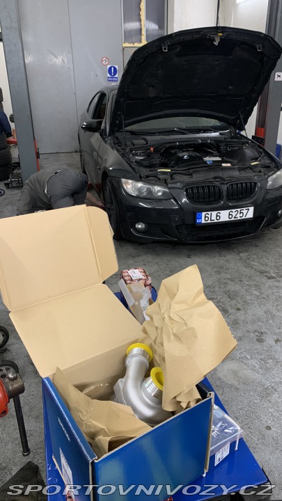 BMW 3 325xi E92 2009