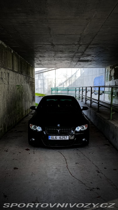 BMW 3 325xi E92 2009