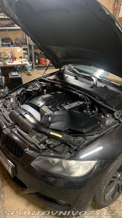 BMW 3 325xi E92 2009