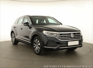 Volkswagen  Touareg  3.0 TDI