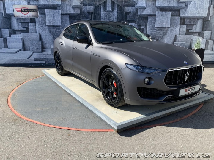Maserati Levante Levante S, 316KW, VÝBAVA 2017