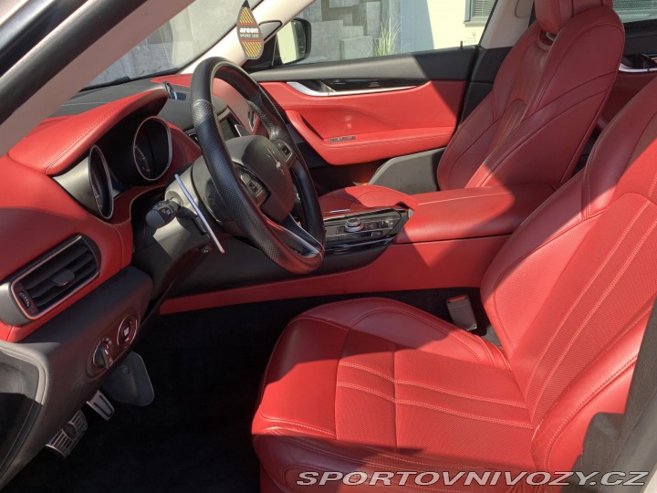 Maserati Levante Levante S, 316KW, VÝBAVA 2017