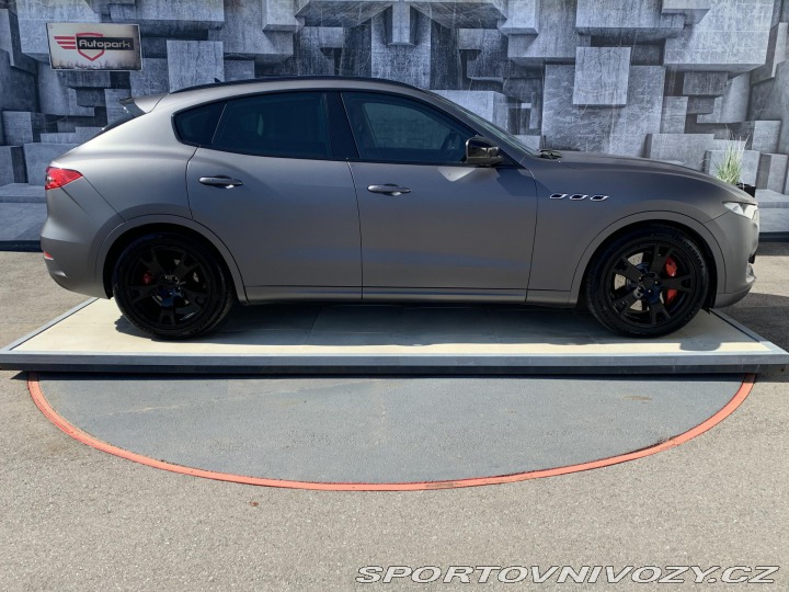 Maserati Levante Levante S, 316KW, VÝBAVA 2017