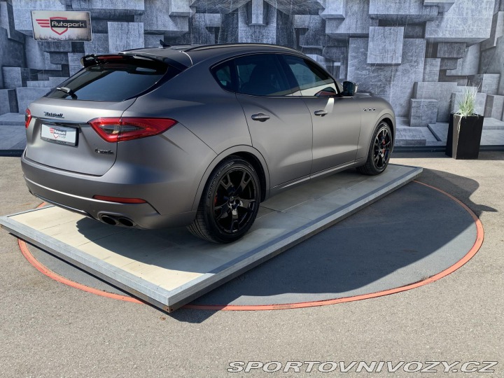 Maserati Levante Levante S, 316KW, VÝBAVA 2017