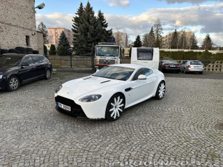 Aston Martin Vantage 