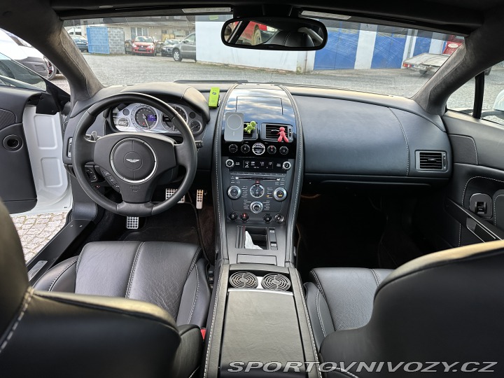 Aston Martin Vantage  2013