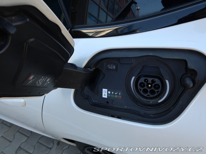 Peugeot 508 GT Line Hybrid 225 2021