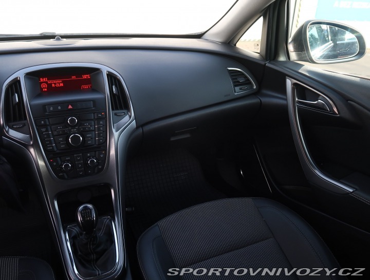 Opel Astra Cosmo 2.0 CDTI 2012