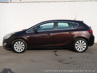 Opel Astra Cosmo 2.0 CDTI 2012