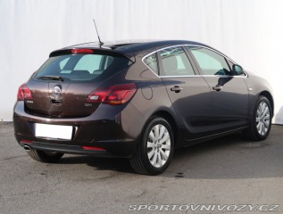 Opel Astra Cosmo 2.0 CDTI 2012
