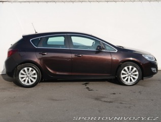 Opel Astra Cosmo 2.0 CDTI 2012