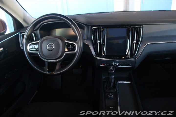 Volvo V60 2,0 D3 Momentum Automat Z 2018