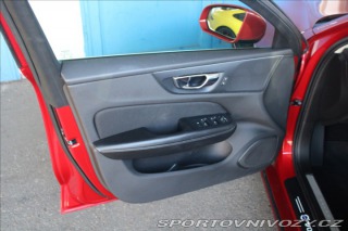 Volvo V60 2,0 D3 Momentum Automat Z 2018