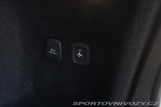 Volvo V60 2,0 D3 Momentum Automat Z 2018