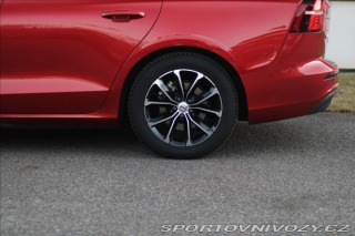 Volvo V60 2,0 D3 Momentum Automat Z 2018