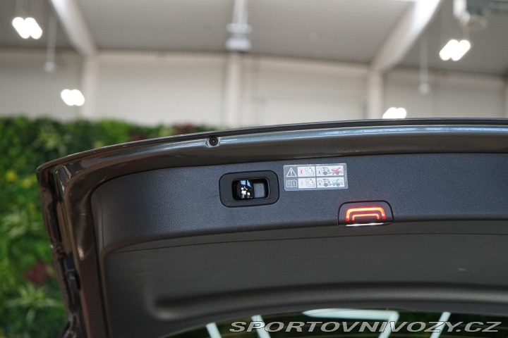 Mercedes-Benz C 220d 4M AMG LED 360 DISTR 2022