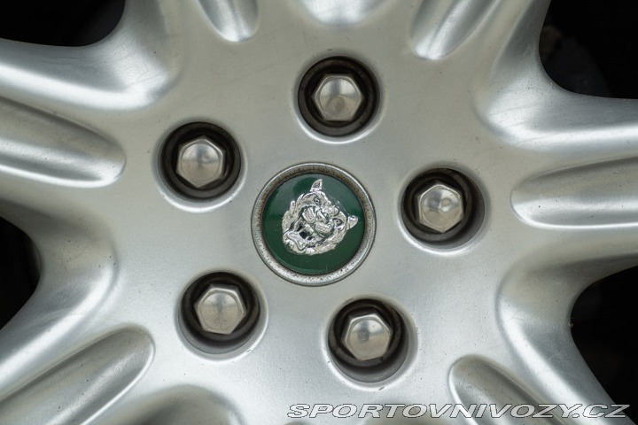 Jaguar XK8 SPIDER 2000