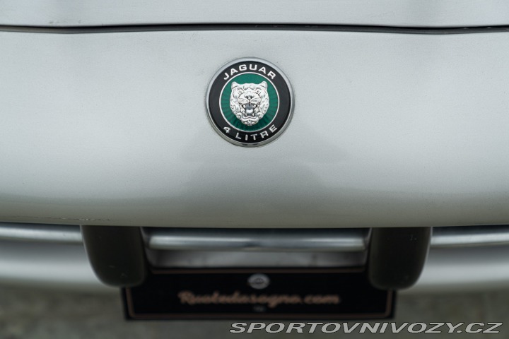 Jaguar XK8 SPIDER 2000