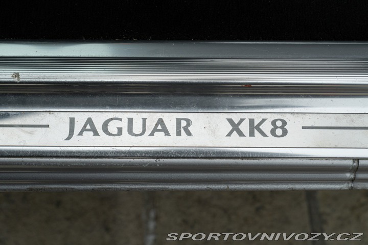 Jaguar XK8 SPIDER 2000
