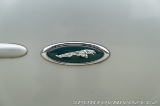 Jaguar XK8 SPIDER 2000