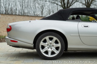 Jaguar XK8 SPIDER 2000