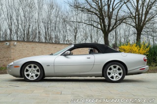 Jaguar XK8 SPIDER 2000