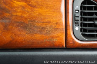 Jaguar XK8 SPIDER 2000