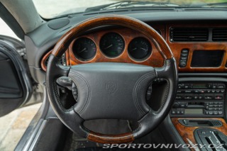 Jaguar XK8 SPIDER 2000