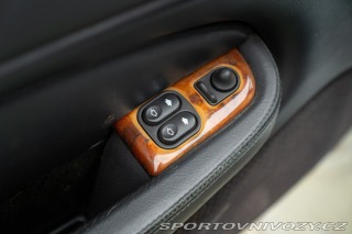 Jaguar XK8 SPIDER 2000