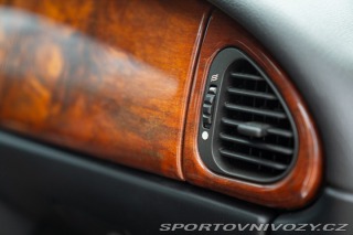 Jaguar XK8 SPIDER 2000