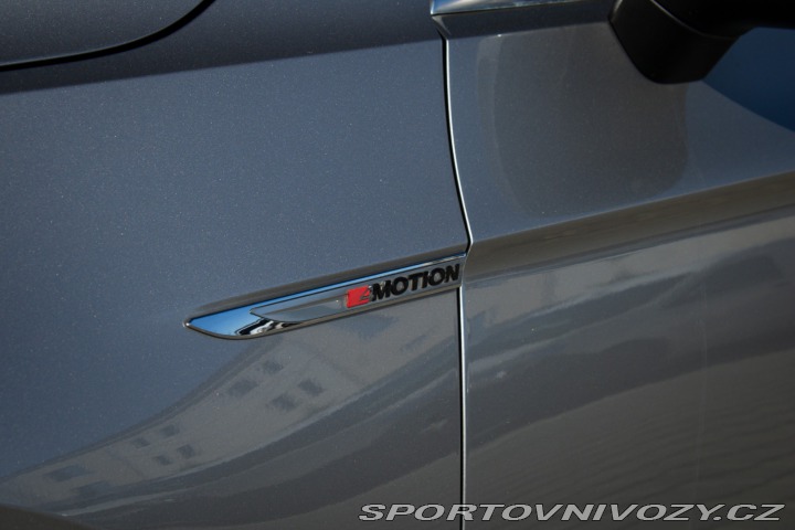 Volkswagen Ostatní modely Passat Variant Variant 2.0 BiTDI 240k B 2015