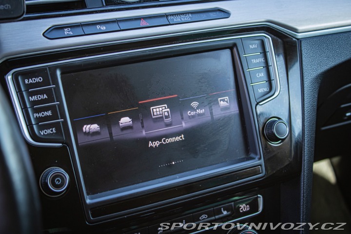 Volkswagen Ostatní modely Passat Variant Variant 2.0 BiTDI 240k B 2015